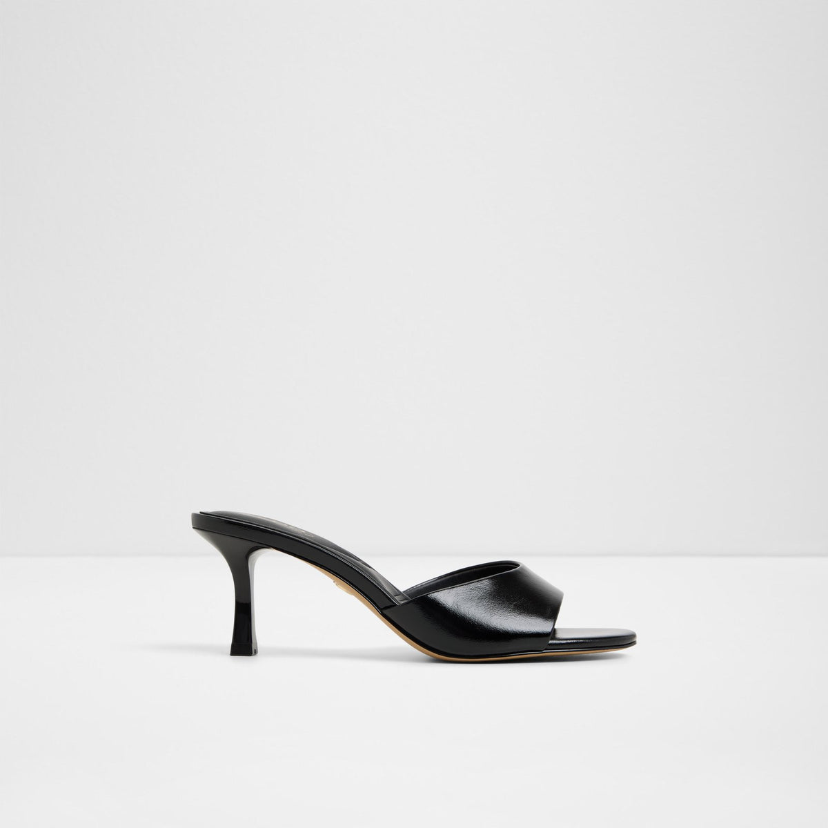 Annaberaen - Black - square image