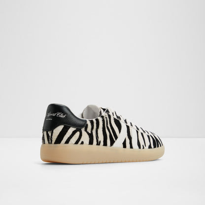 Chicsneaker - White (122) - image 1