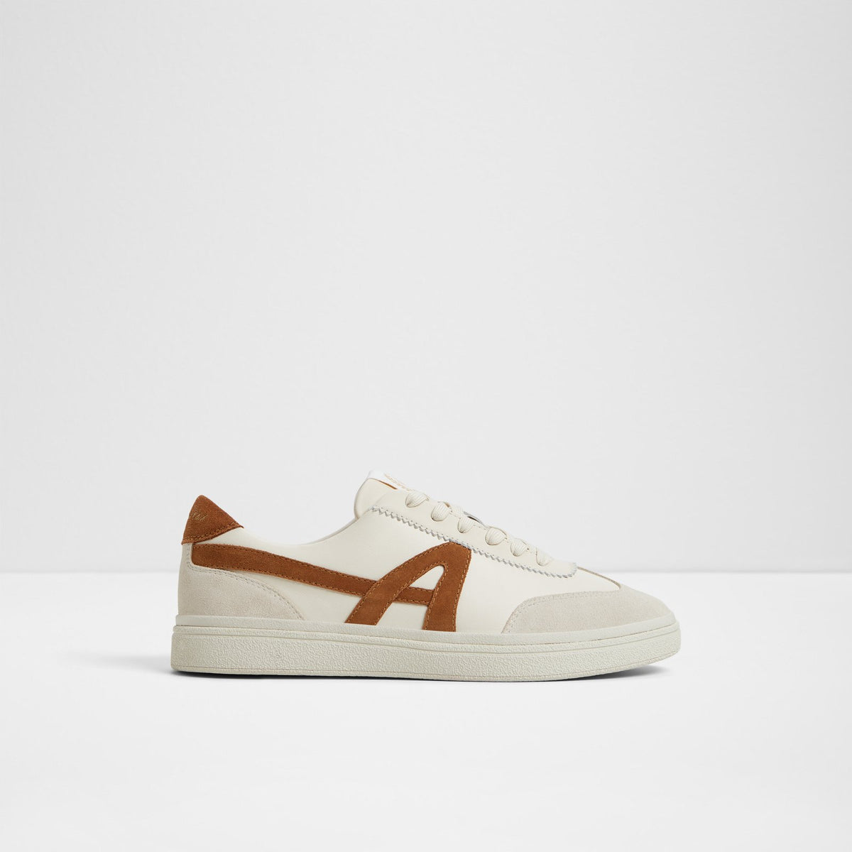 Clubtrainer - Beige - square image