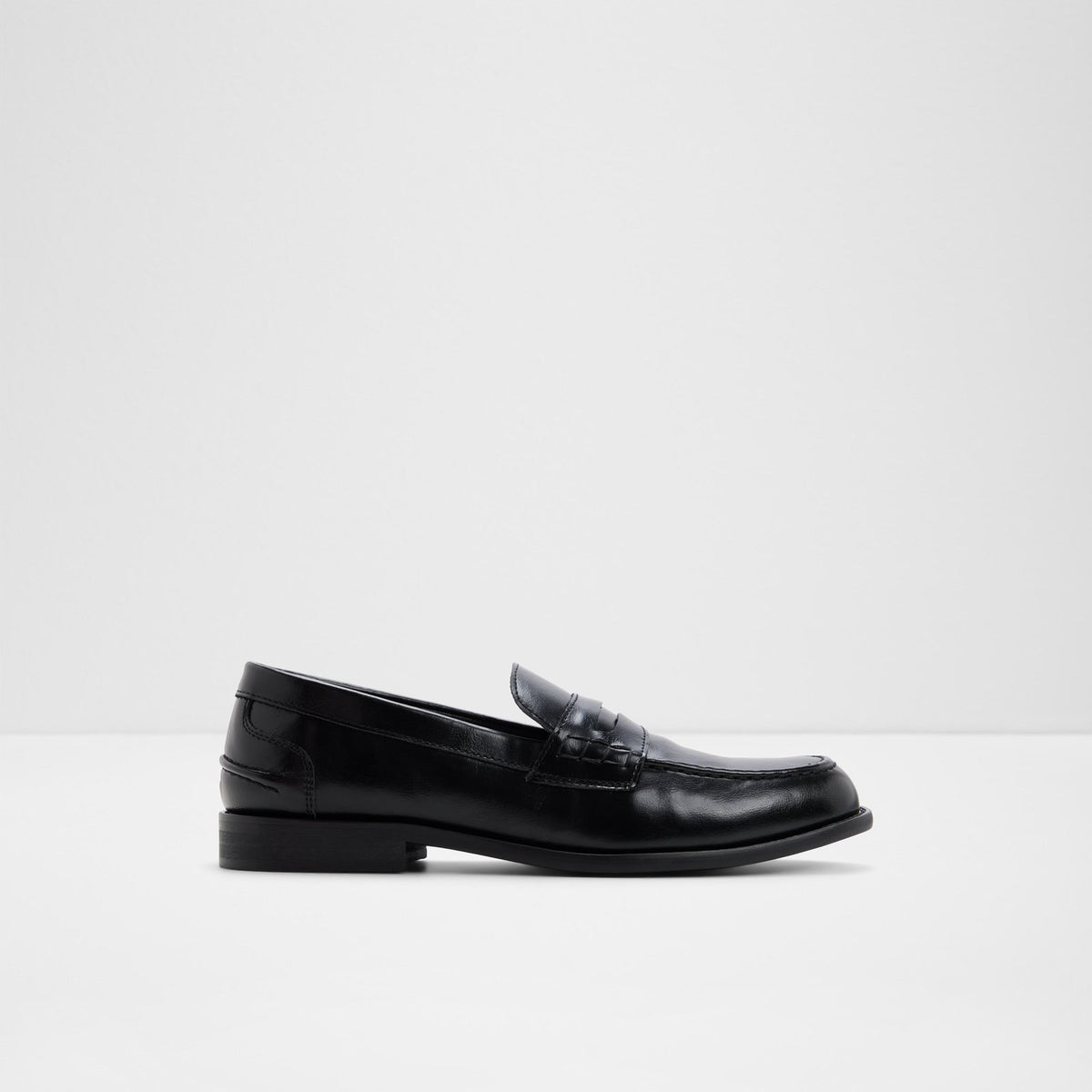 Cristof - Black - square image