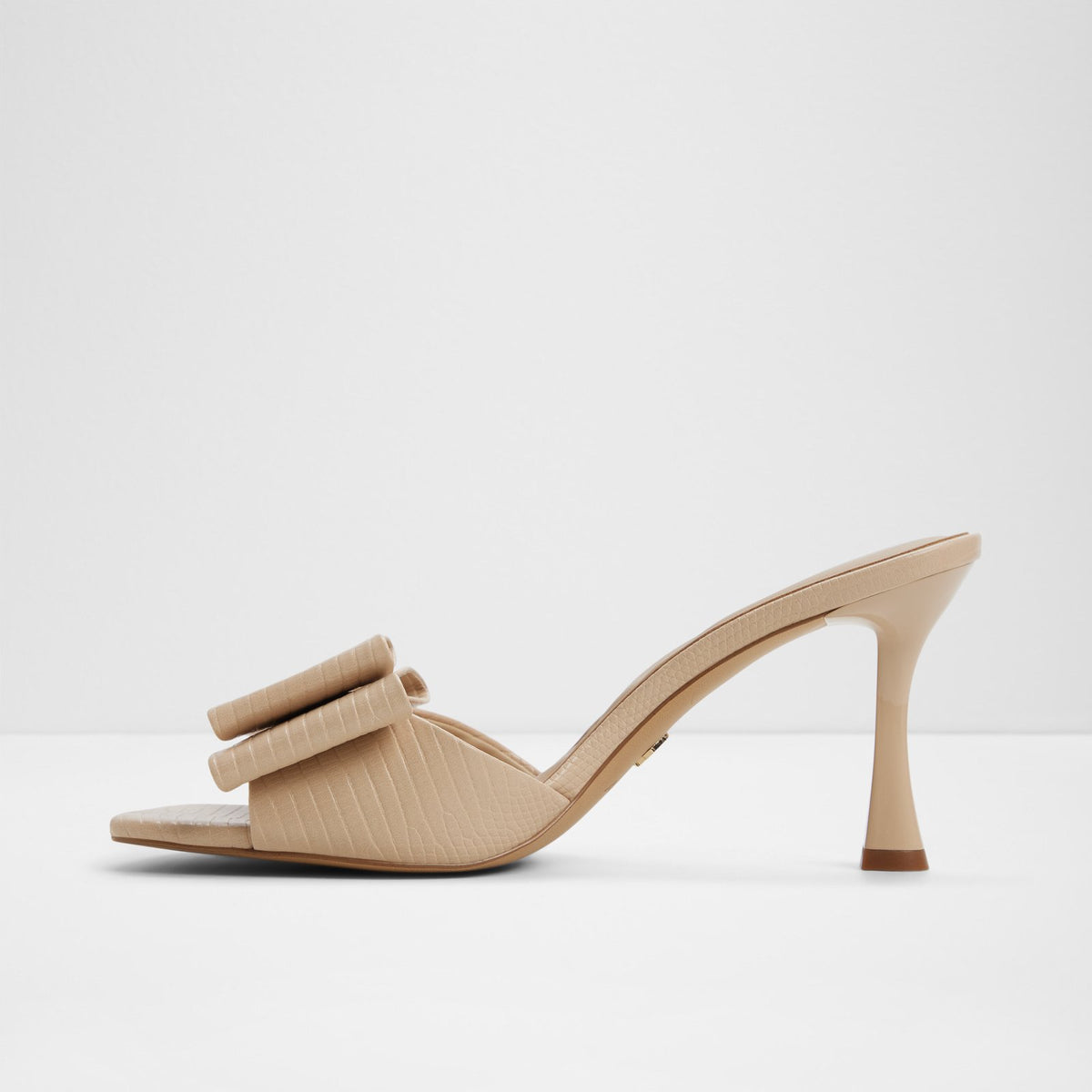 Distinguished - Beige - image 2