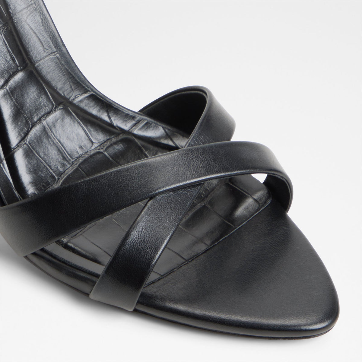 Elera - Black - image 4