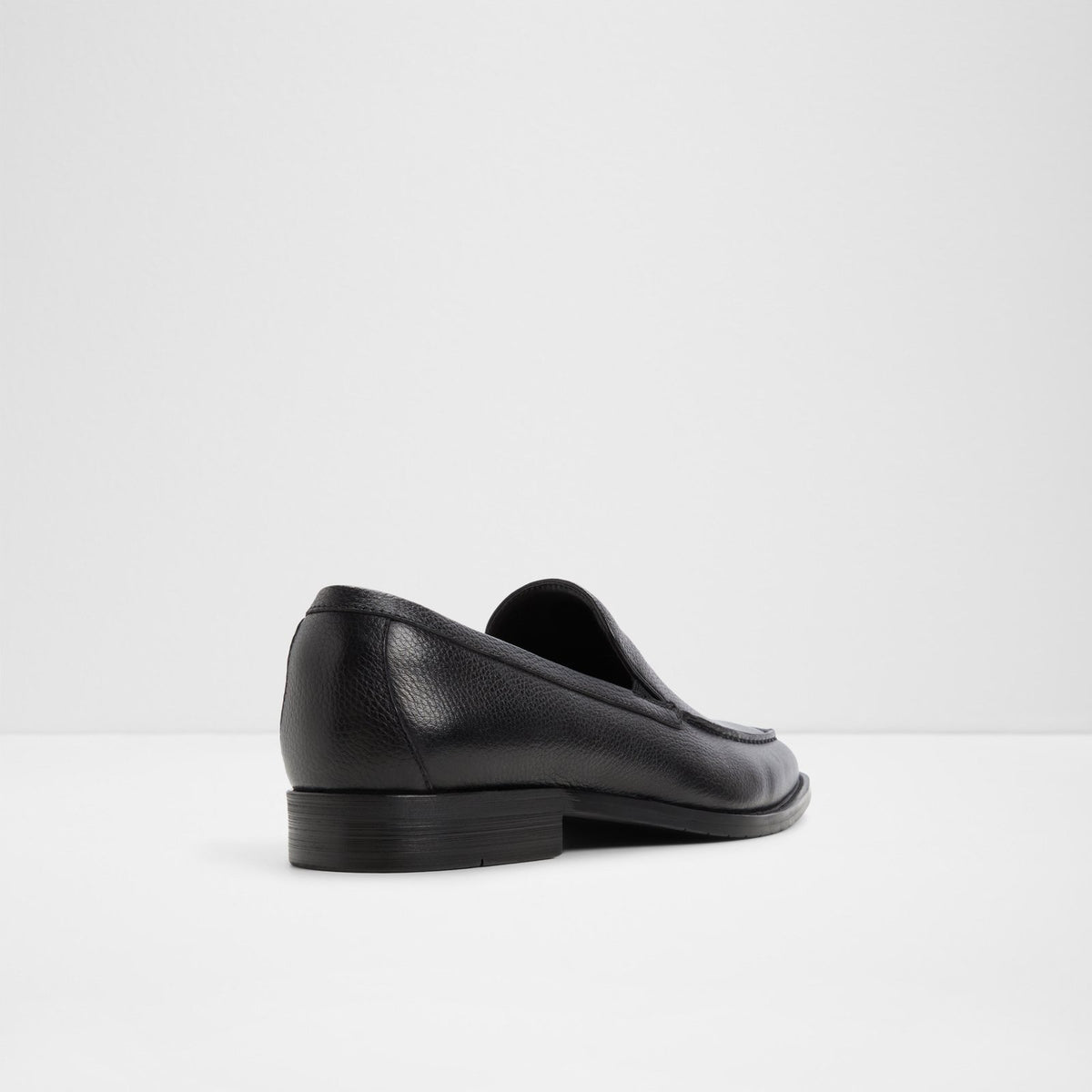 Heriot - Black - image 1