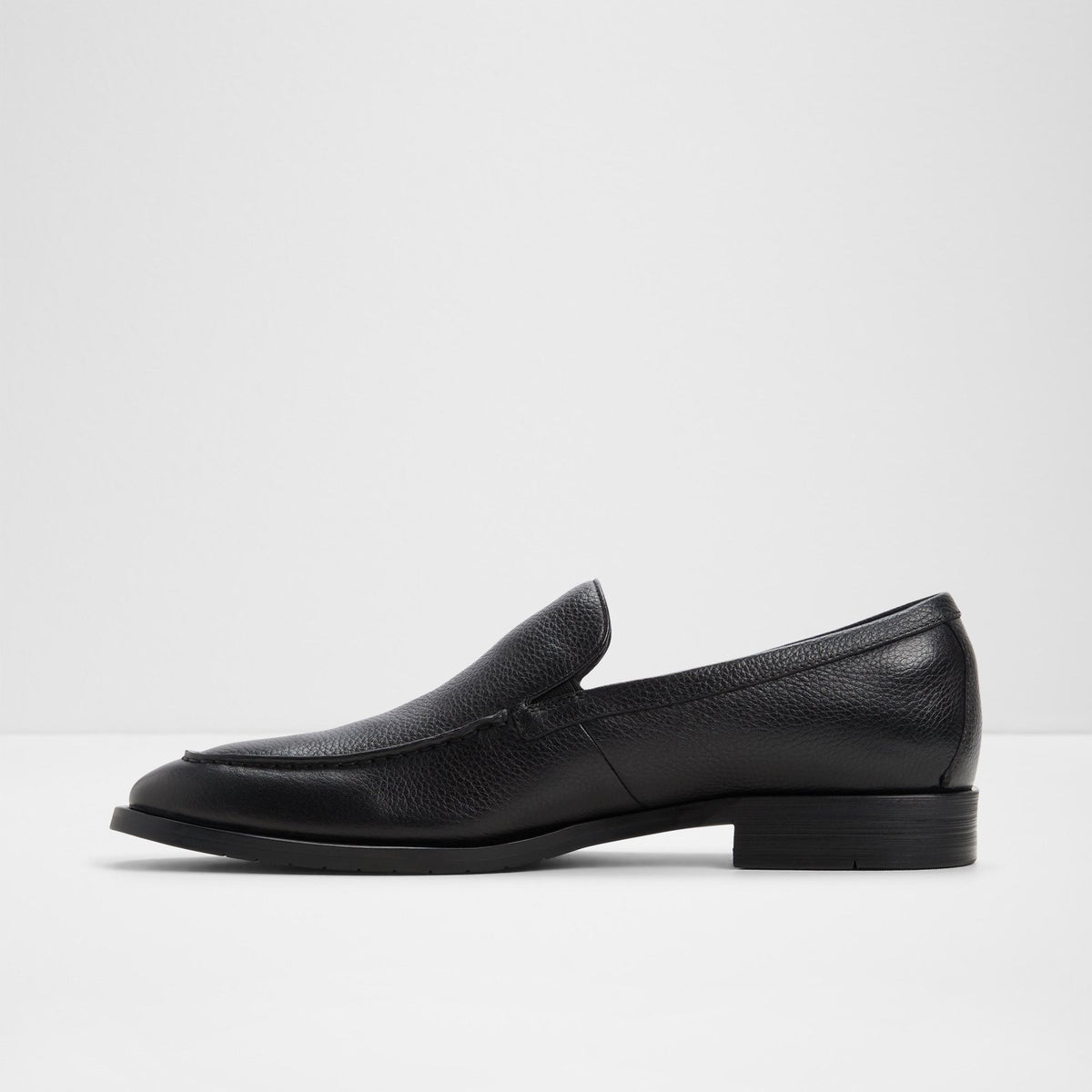 Heriot - Black - image 2