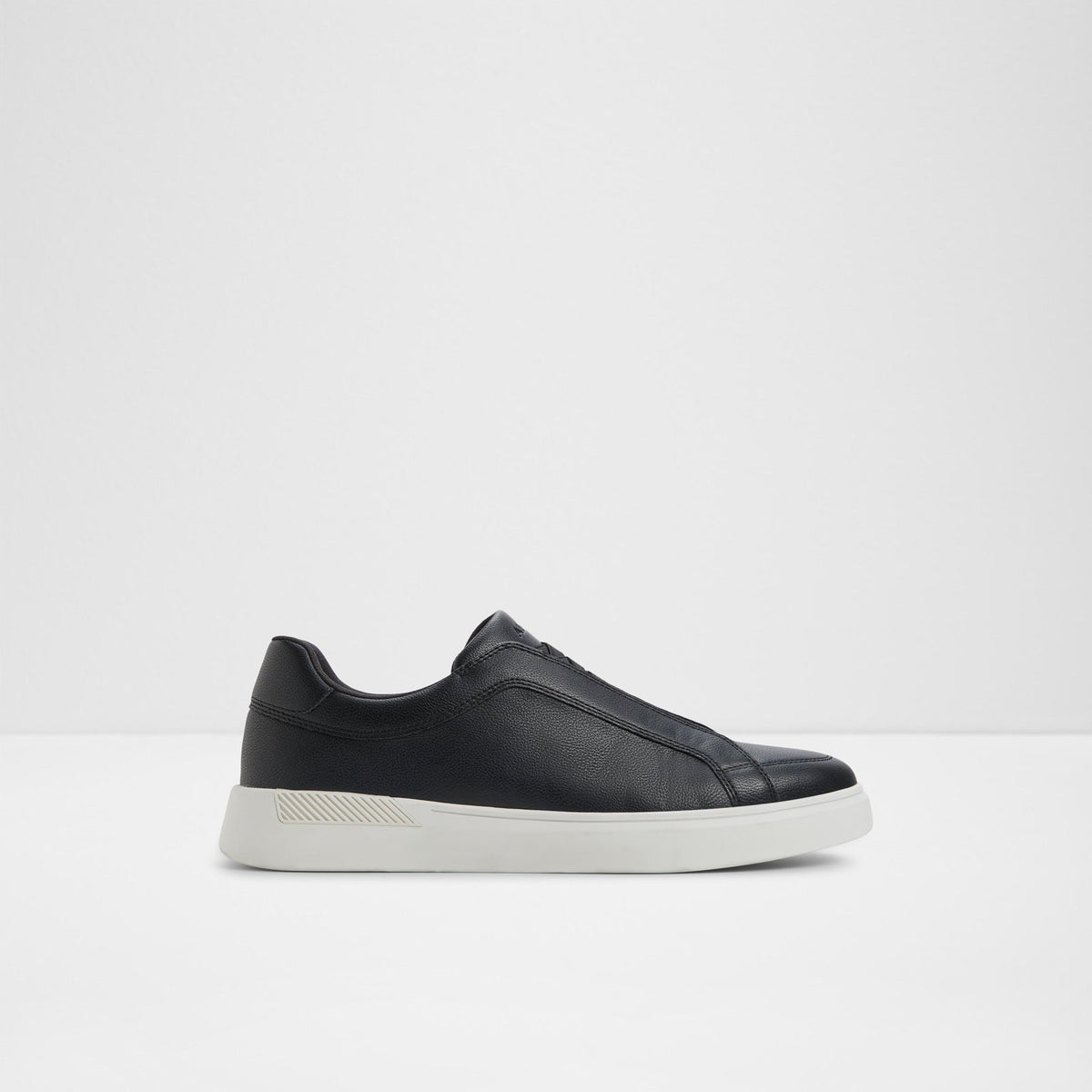 Jona - Black - square image