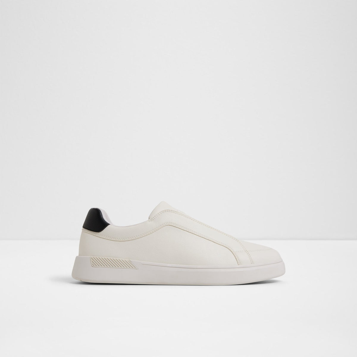 Jona - White - square image