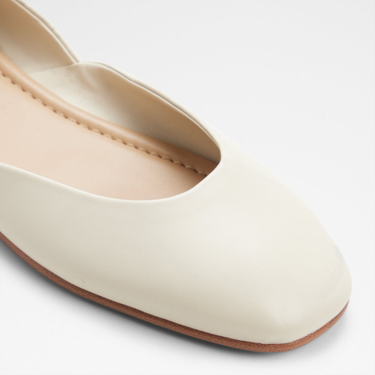 Malavoy - White - image 4