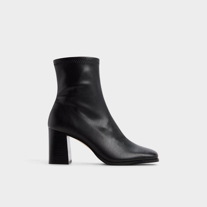 Marlo - Black - square image