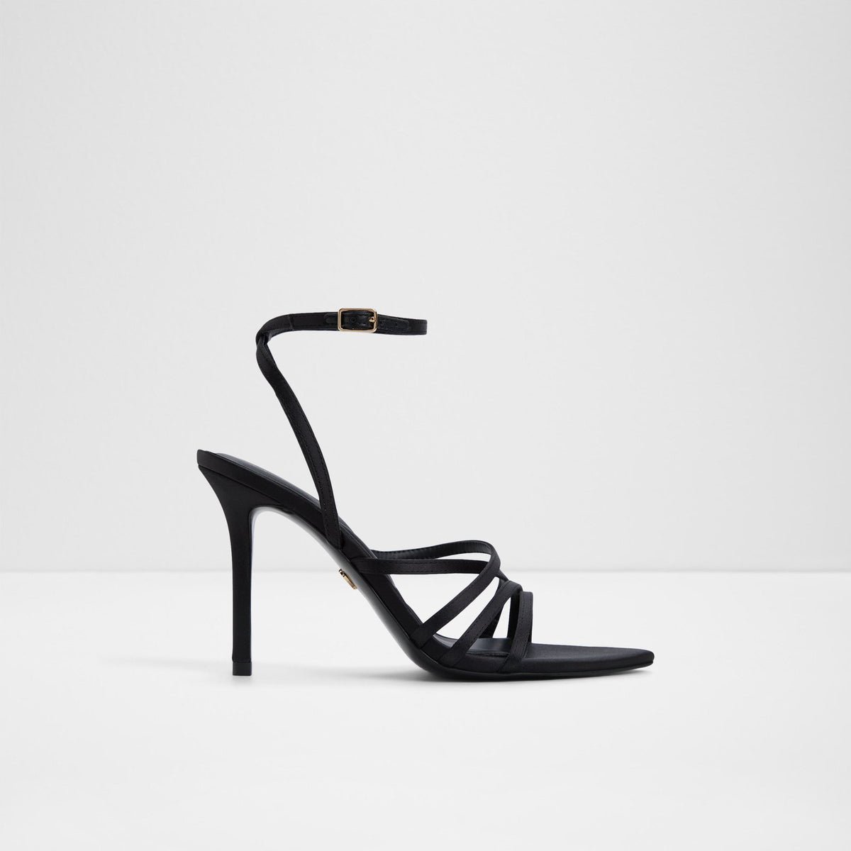 Solania - Black - square image