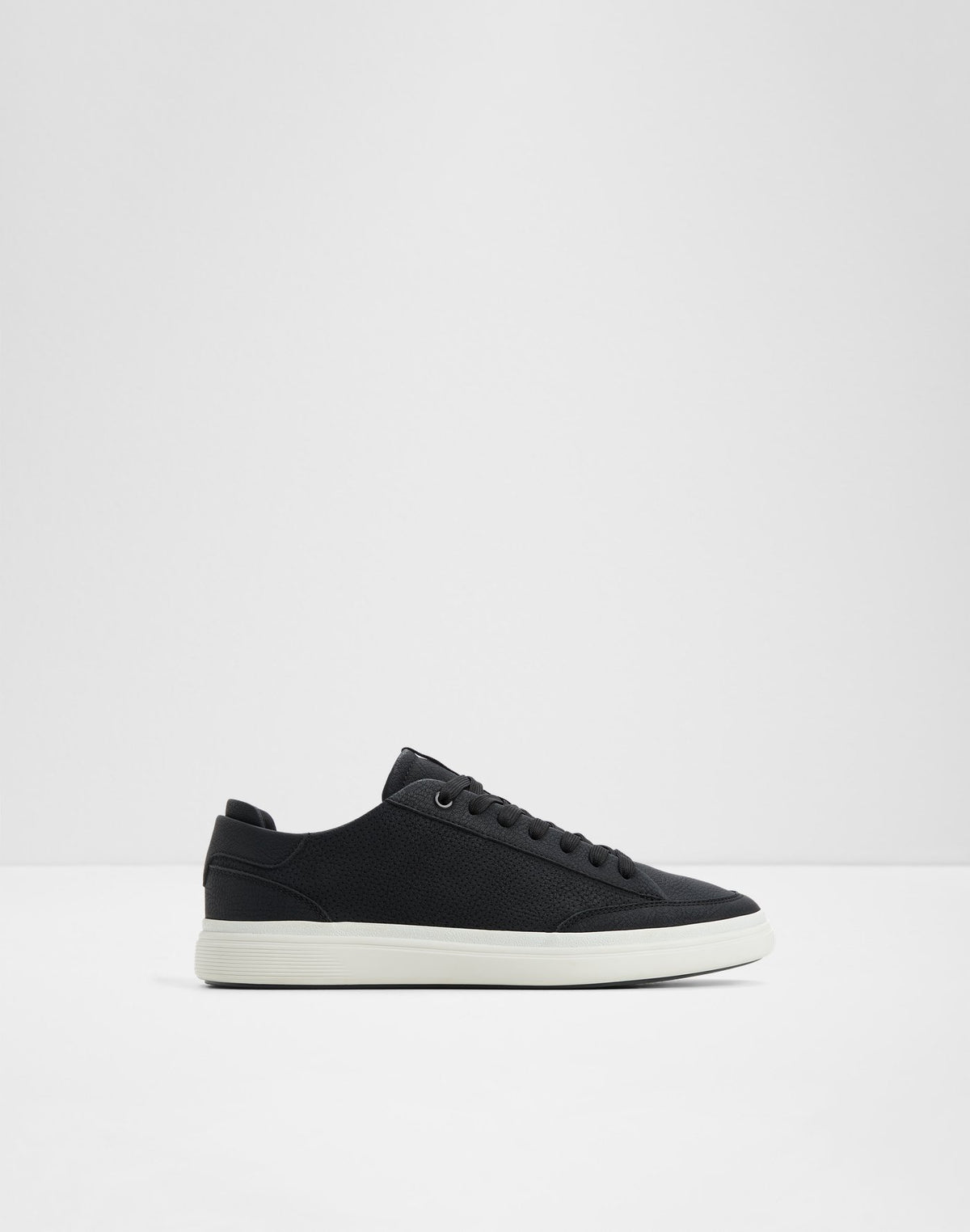 Stepup - Black - alternate image