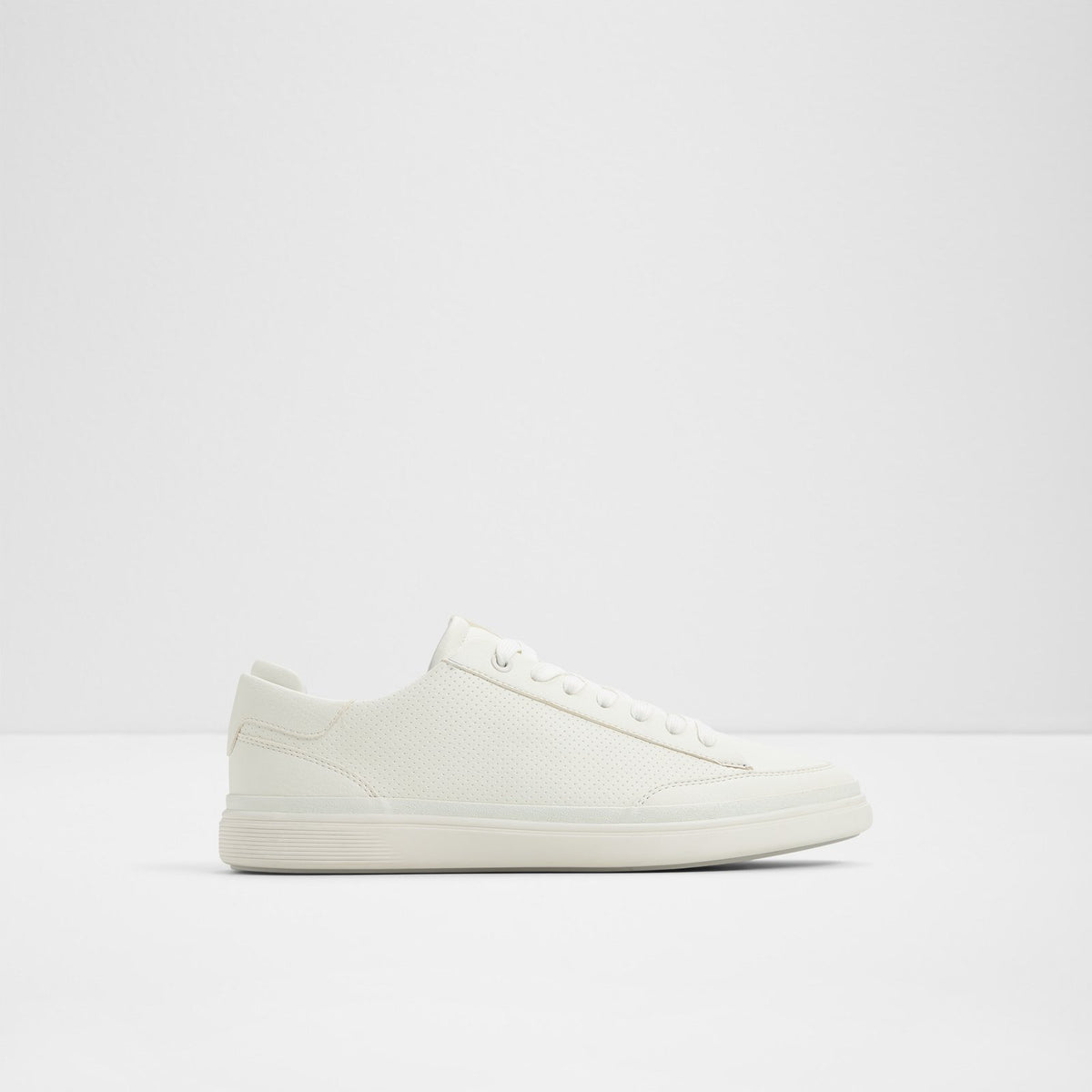 Stepup - WHITE - square image
