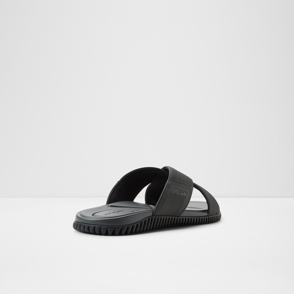 Valmar - Black - image 1